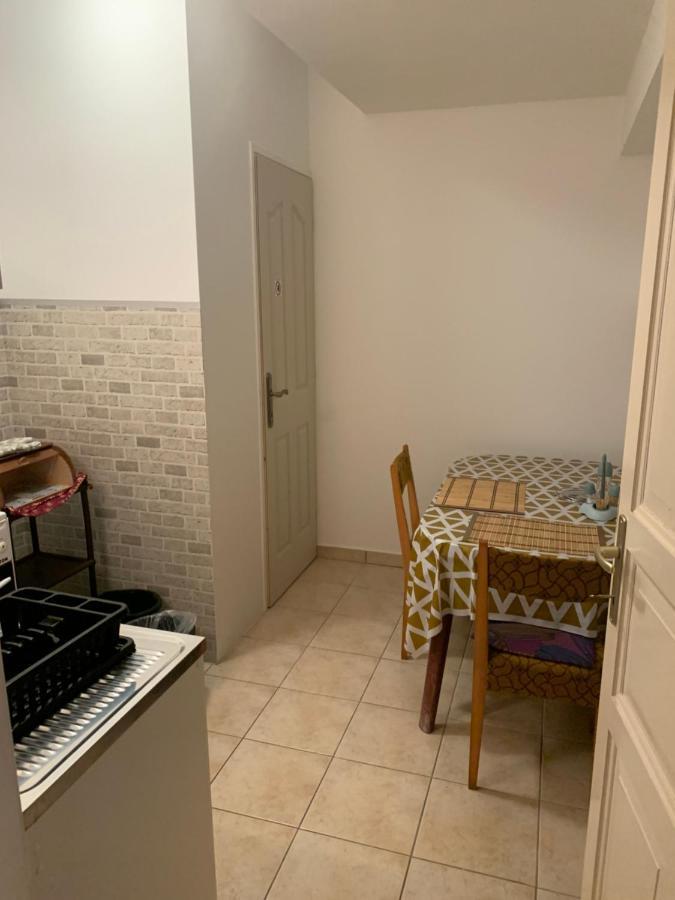 شقة Fonix Apartman كيستاي المظهر الخارجي الصورة