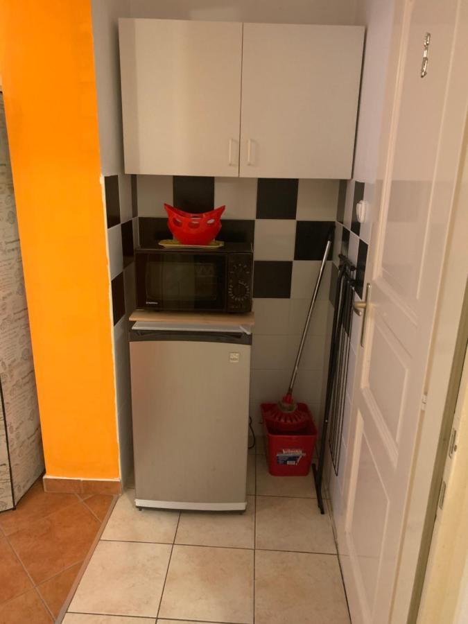 شقة Fonix Apartman كيستاي المظهر الخارجي الصورة